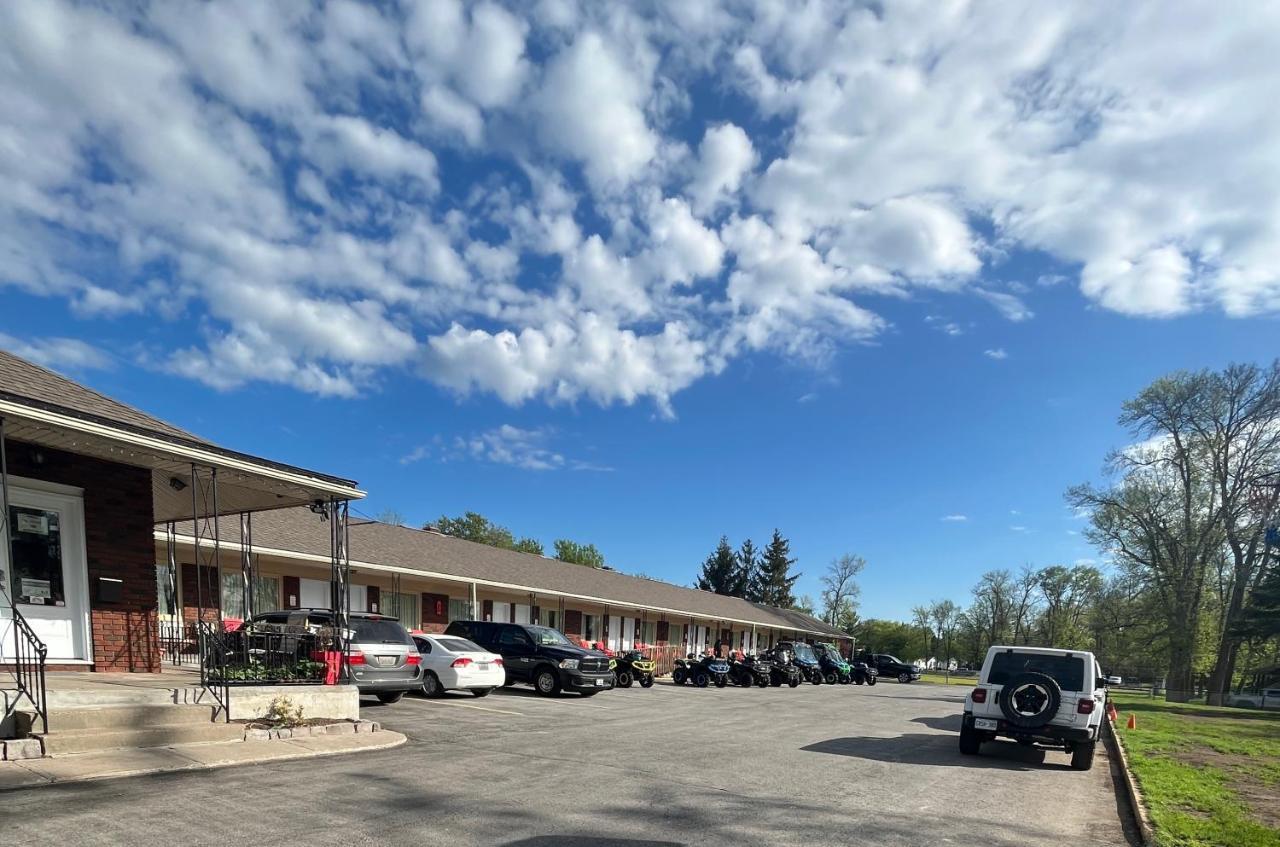 Park Place Motel & Suites Tweed Eksteriør bilde