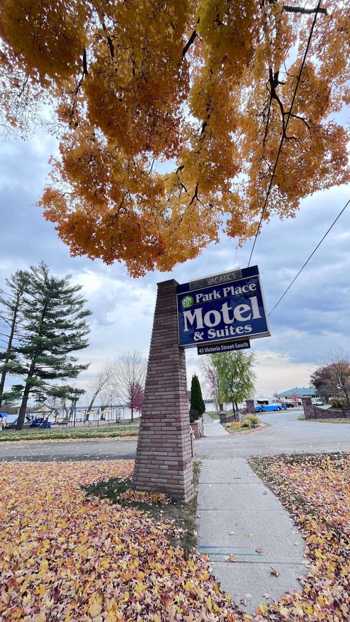 Park Place Motel & Suites Tweed Eksteriør bilde